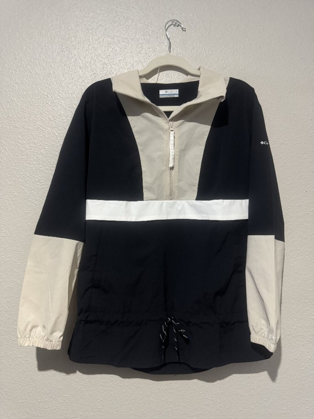 Columbia Sportswear Company colorblock pullover windbreaker/anorak in black